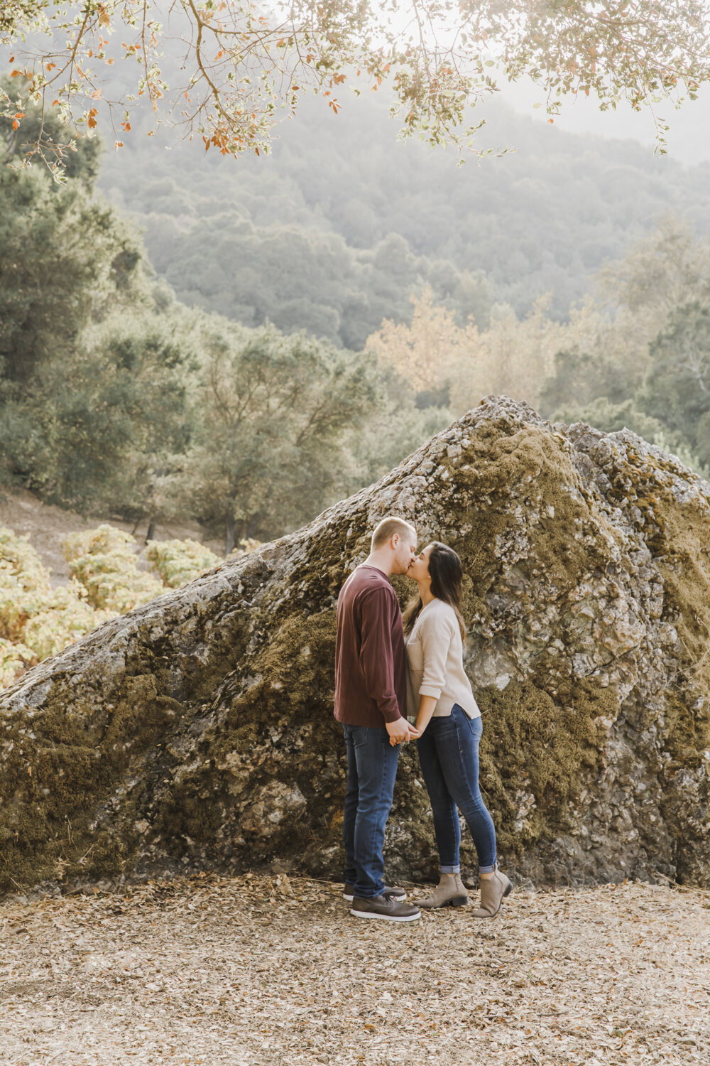 PERRUCCIPHOTO_FALL_WINERY_ENGAGEMENT_01.jpg