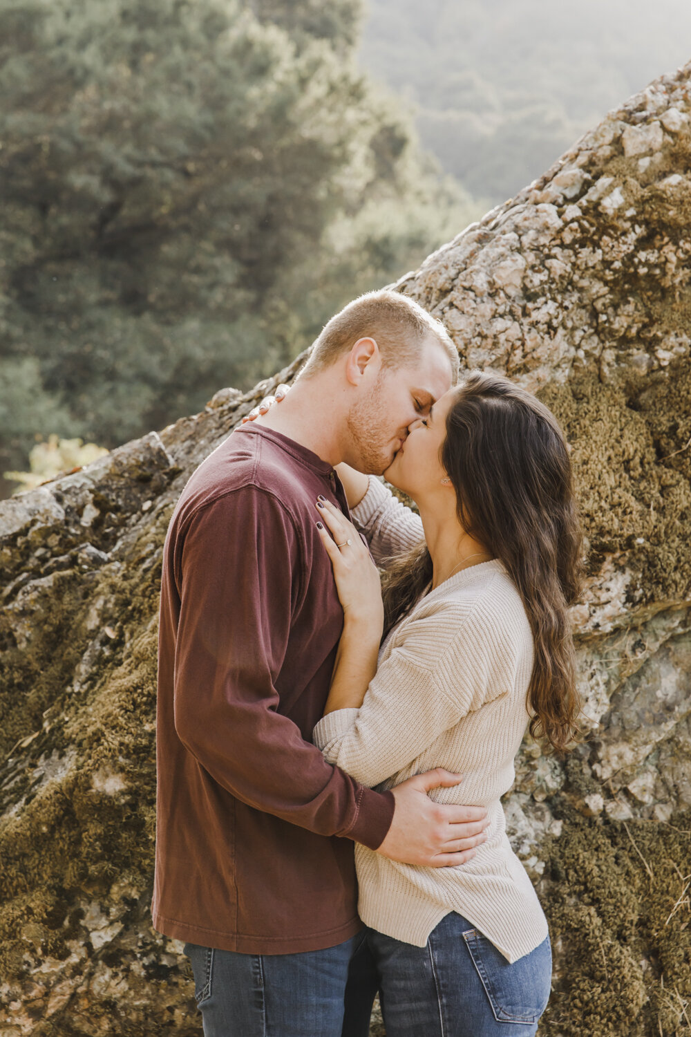 PERRUCCIPHOTO_FALL_WINERY_ENGAGEMENT_02.jpg