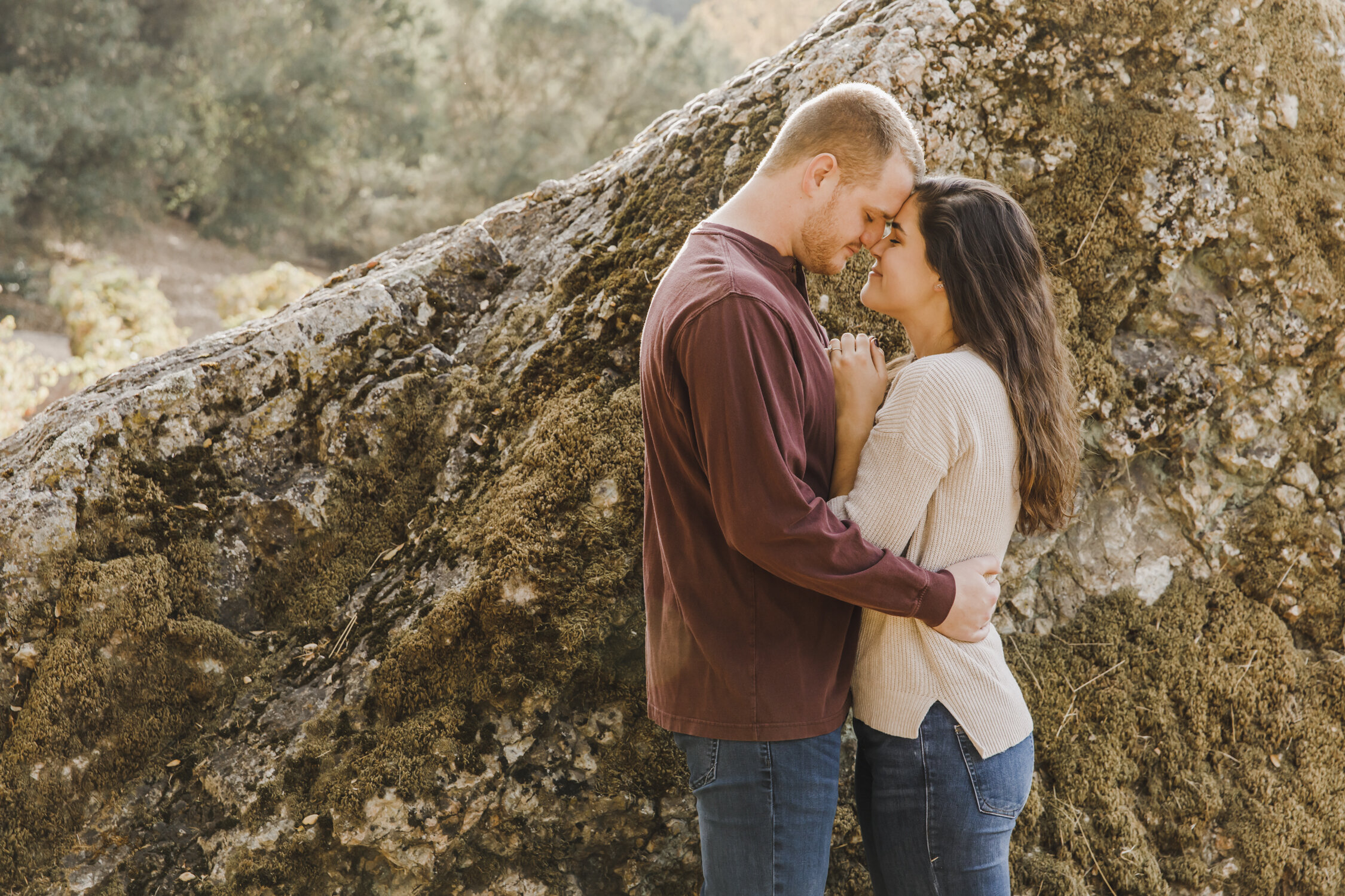 PERRUCCIPHOTO_FALL_WINERY_ENGAGEMENT_05.jpg