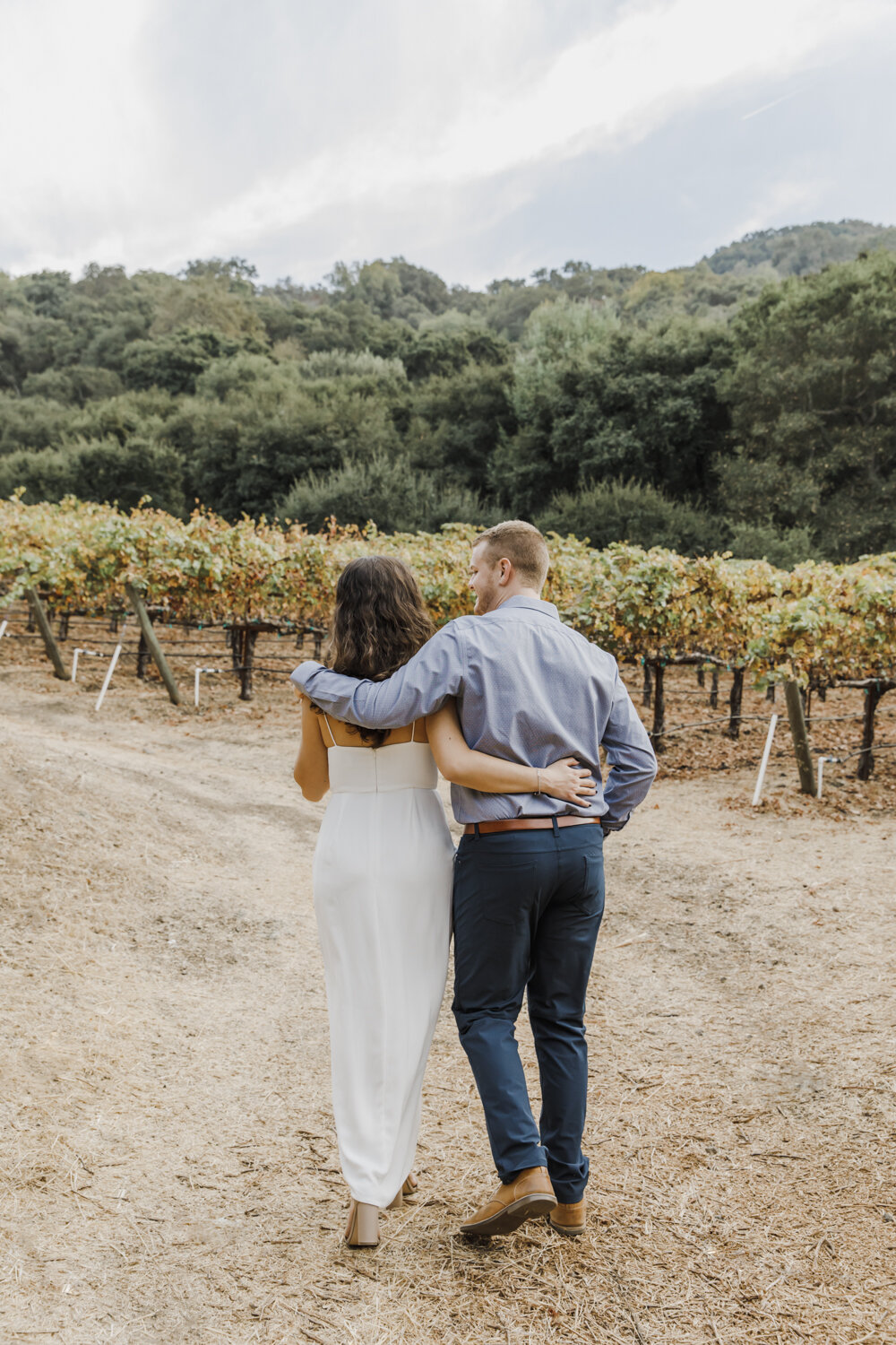 PERRUCCIPHOTO_FALL_WINERY_ENGAGEMENT_85.jpg