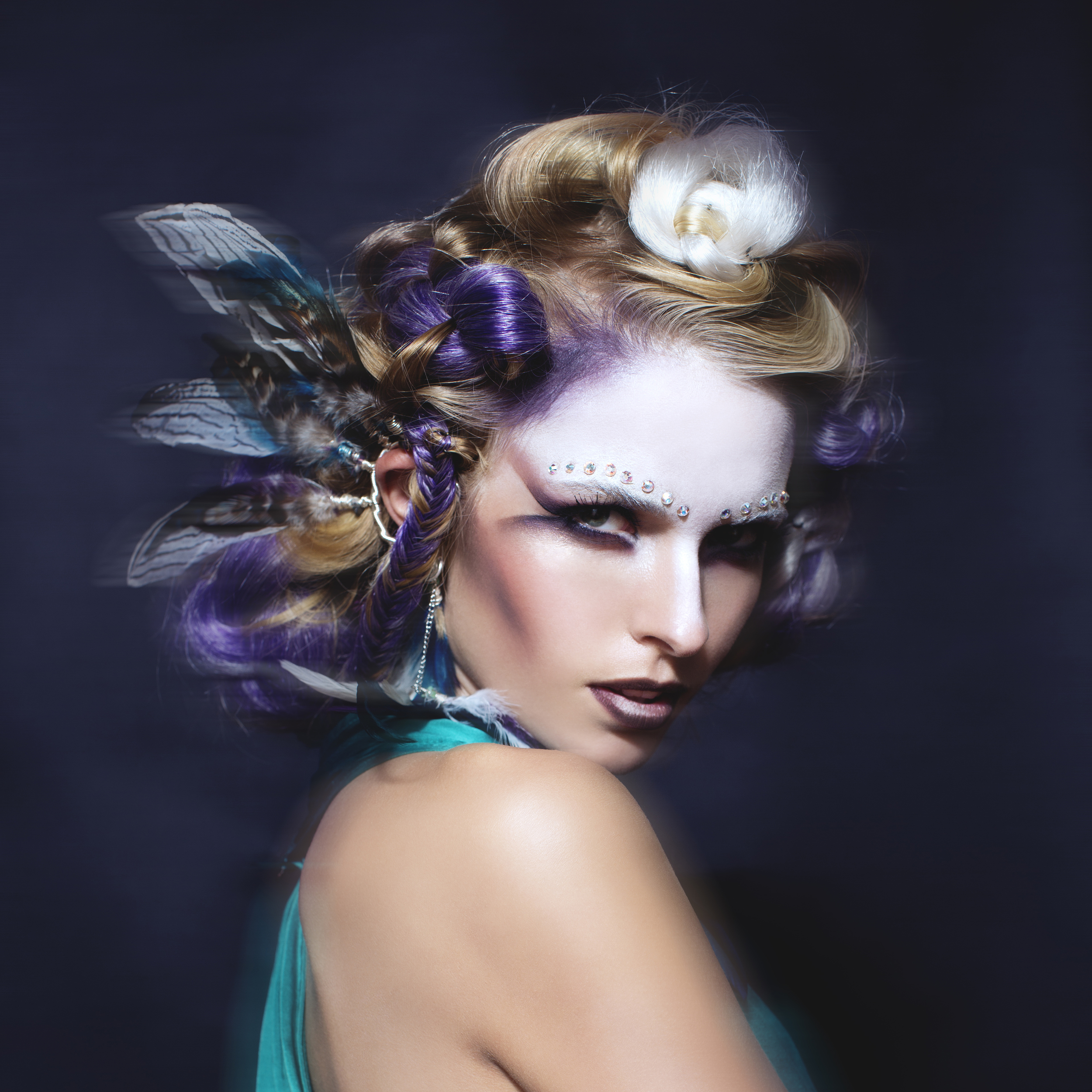 Elegant Magazine - Super Nova Girl