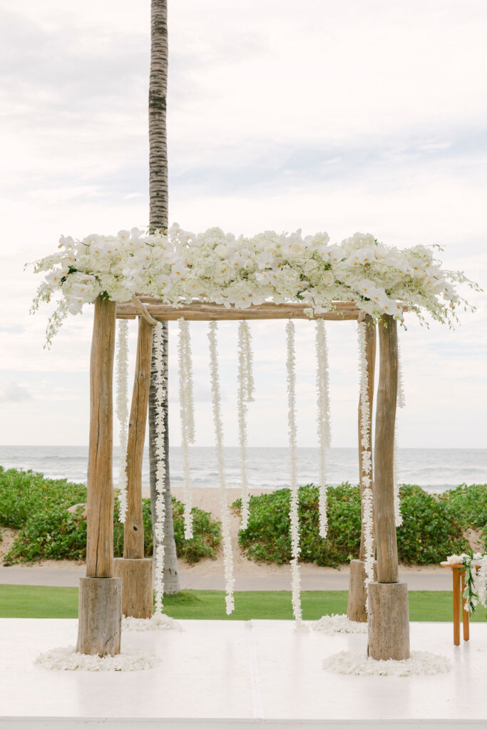 beautiful ceremony decor 