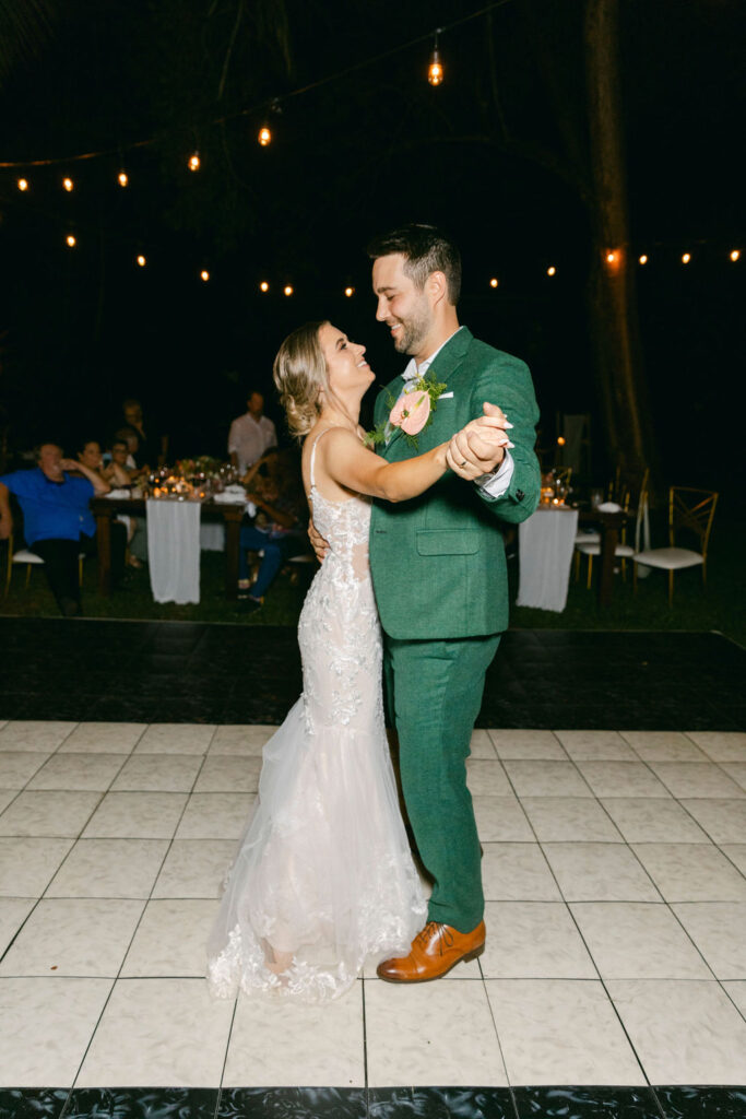 bride and groom first dance 