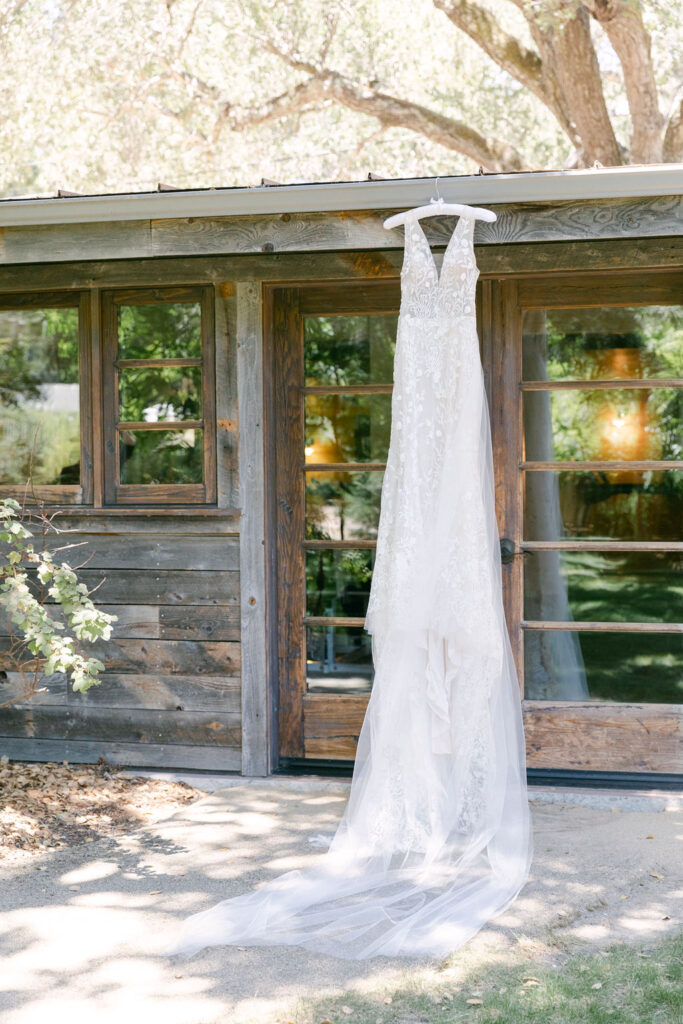 gorgeous wedding dress